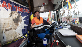 Chóferes de 17 países conducen los camiones de Burgos