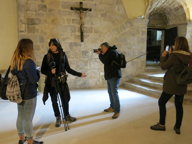 Periodistas de viajes en Cataluña rodean la Bureba