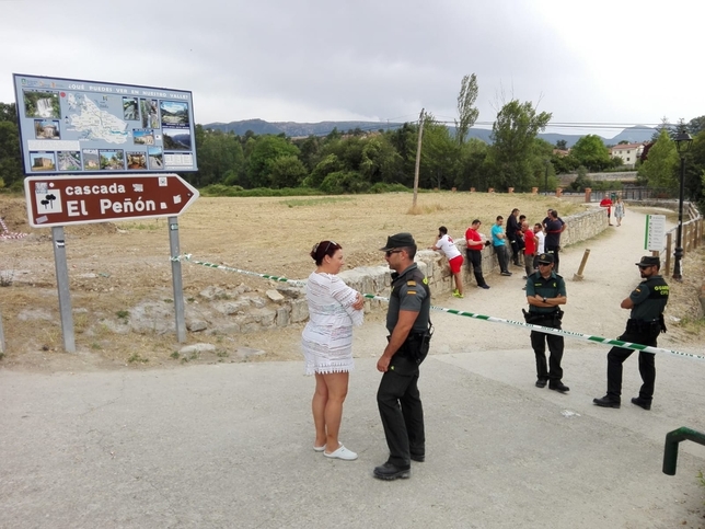 La Guardia Civil ha acordonado el acceso. 