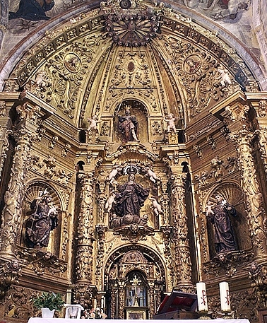 Vista general del retablo.