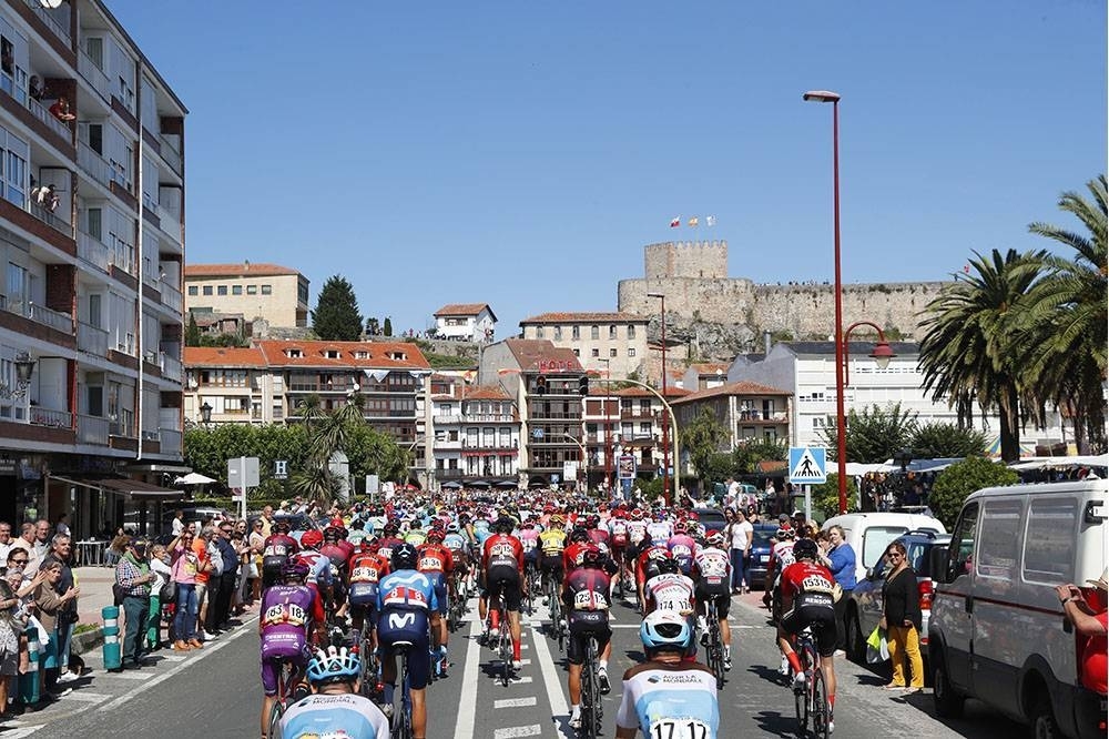 La etapa salió de San Vicente de la Barquera y acabó en Oviedo.