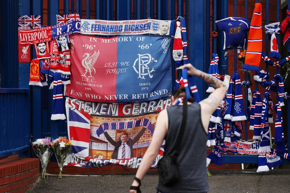 Fallece el exfutbolista del Rangers Fernando Ricksen por ELA