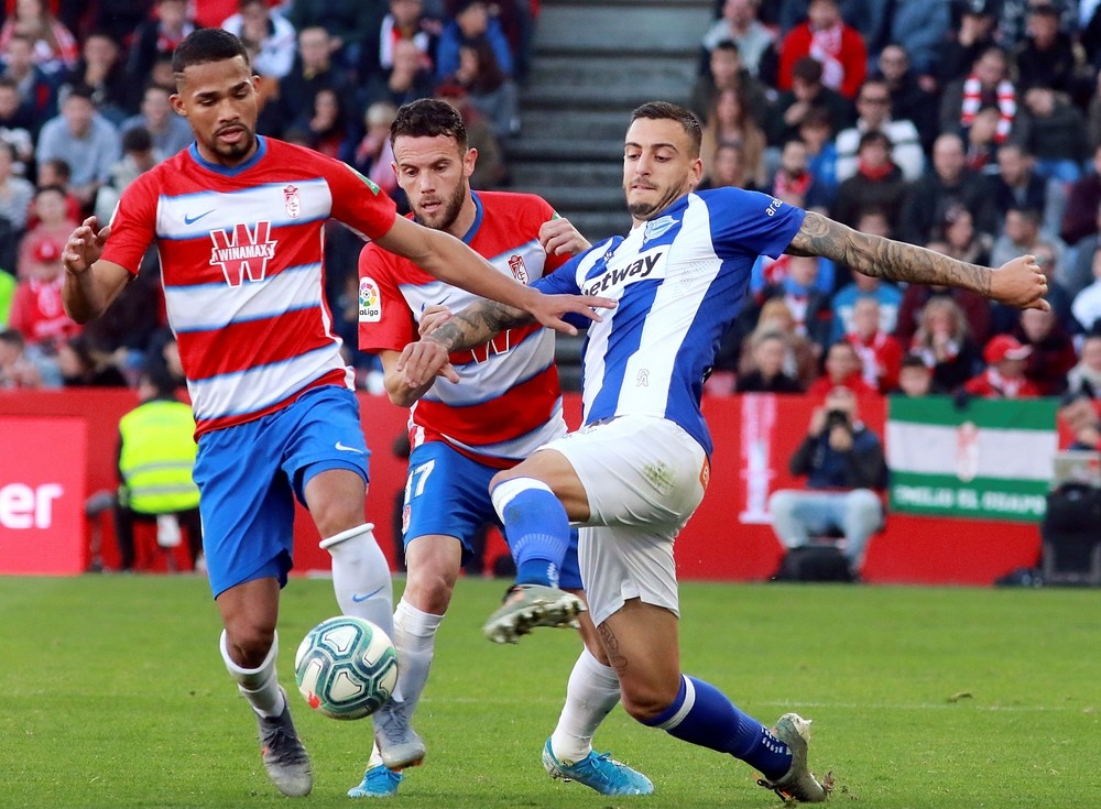 El Granada noquea al Alavés en la segunda parte