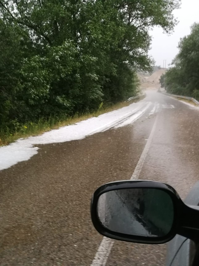 Una tormenta de granizo y lluvia descarga sobre Canicosa 