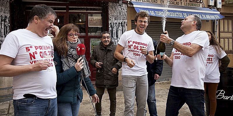 Vecinos de Toro (Zamora) agraciados con un quinto premio.