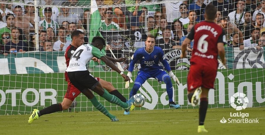 Ante el Racing de Santander, Joao Costa disputó su único partido liguero con el Mirandés. Aquel 17 de septiembre encajó cuatro goles y ya no volvió a jugar, salvo dos encuentros de Copa.