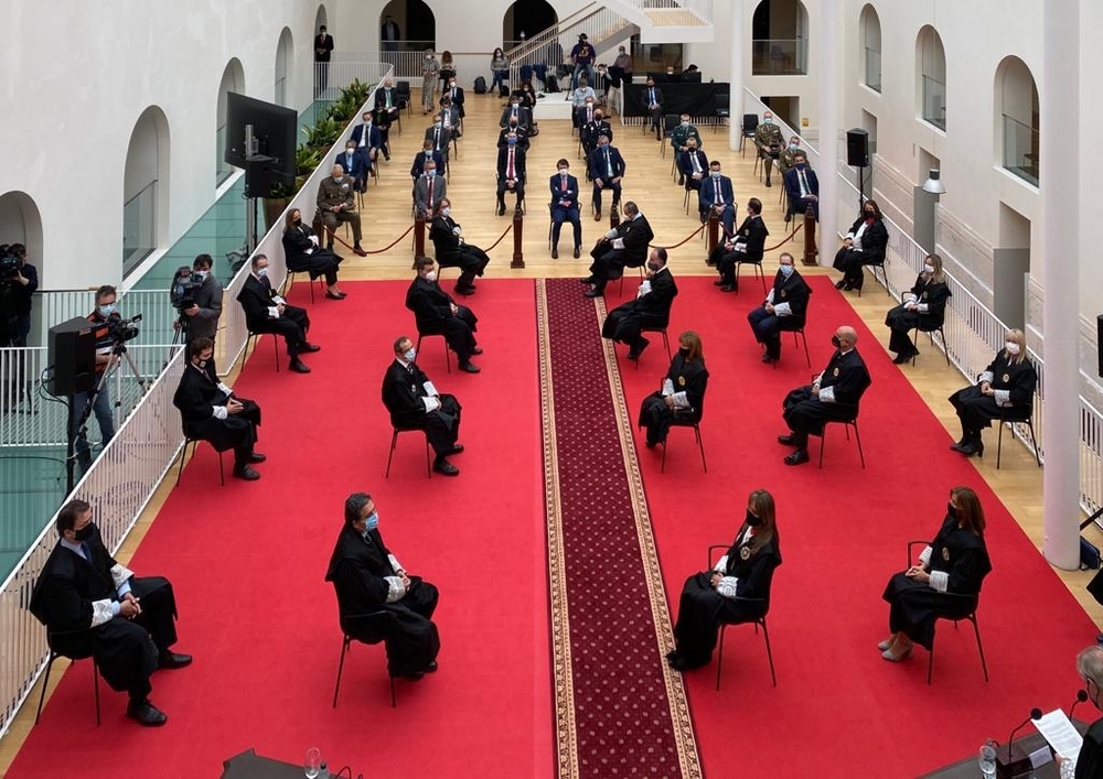 Distancia de seguridad y mascarillas en el acto de apertura del año judicial en la sede del TSJ.