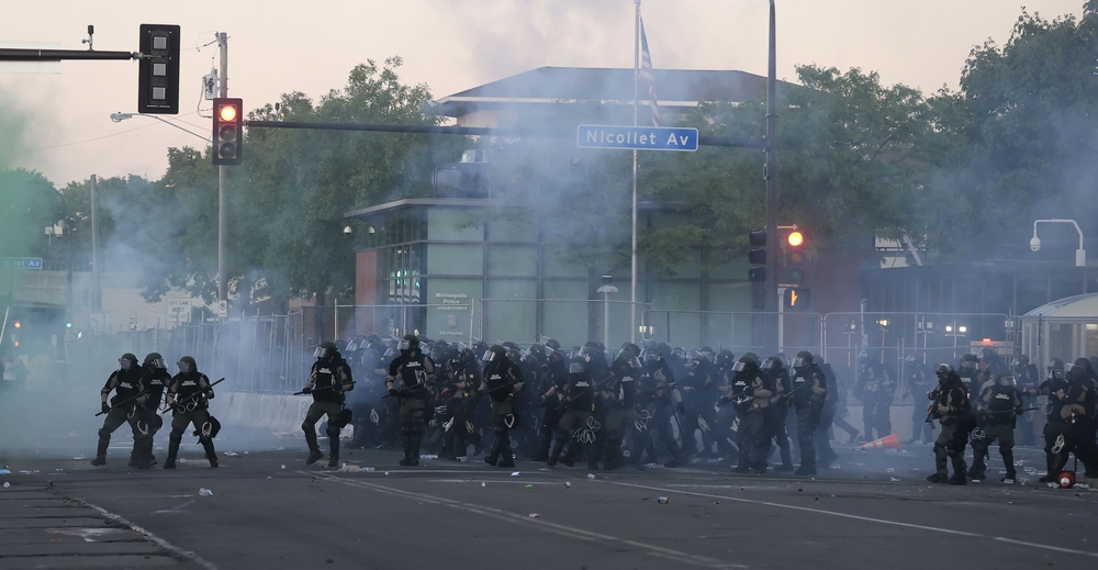 Police abuse protest in wake of George Floyd death in Minneapolis  / TANNEN MAURY