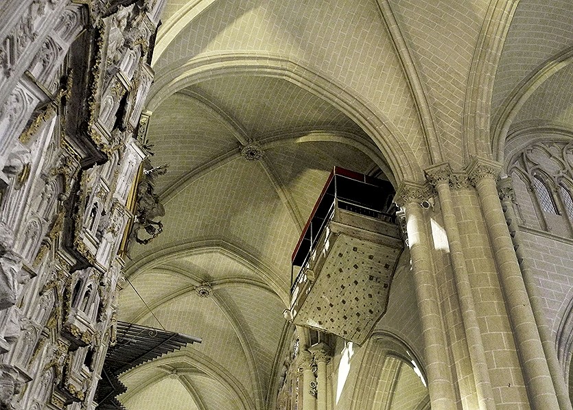Tribuna que todavía se conserva en la Catedral de Toledo.