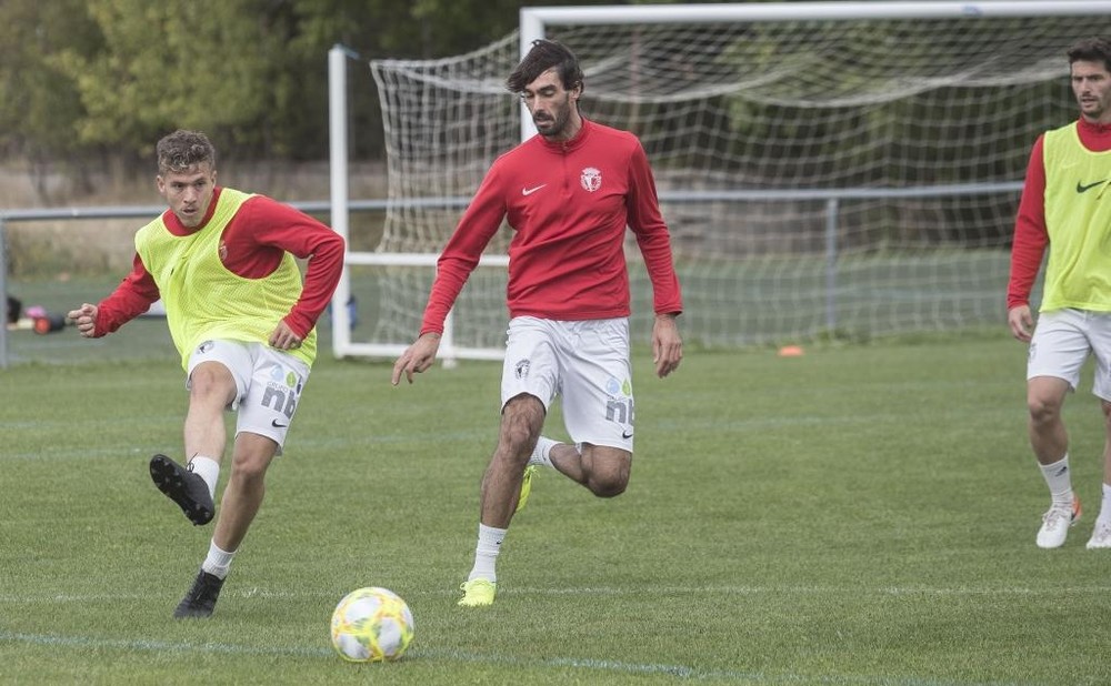 Carlos Martínez durante un entrenamiento junto a Juanma.