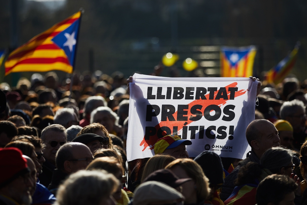 El expresidente Carles Puigdemont protagoniza un acto politico en Perpiñán  / DAVID BORRAT