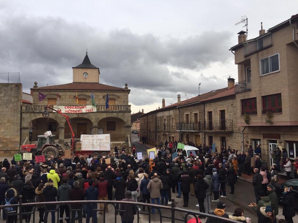 Palacios de la Sierra protesta por la falta de médicos