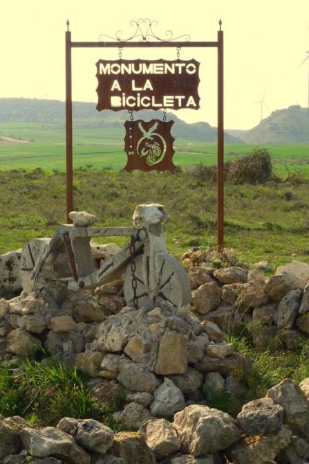 Imagen del monumento a la bicicleta.
