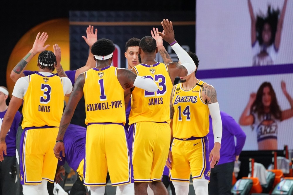 Los Lakers toman ventaja en su vuelta a las Finales de la NBA