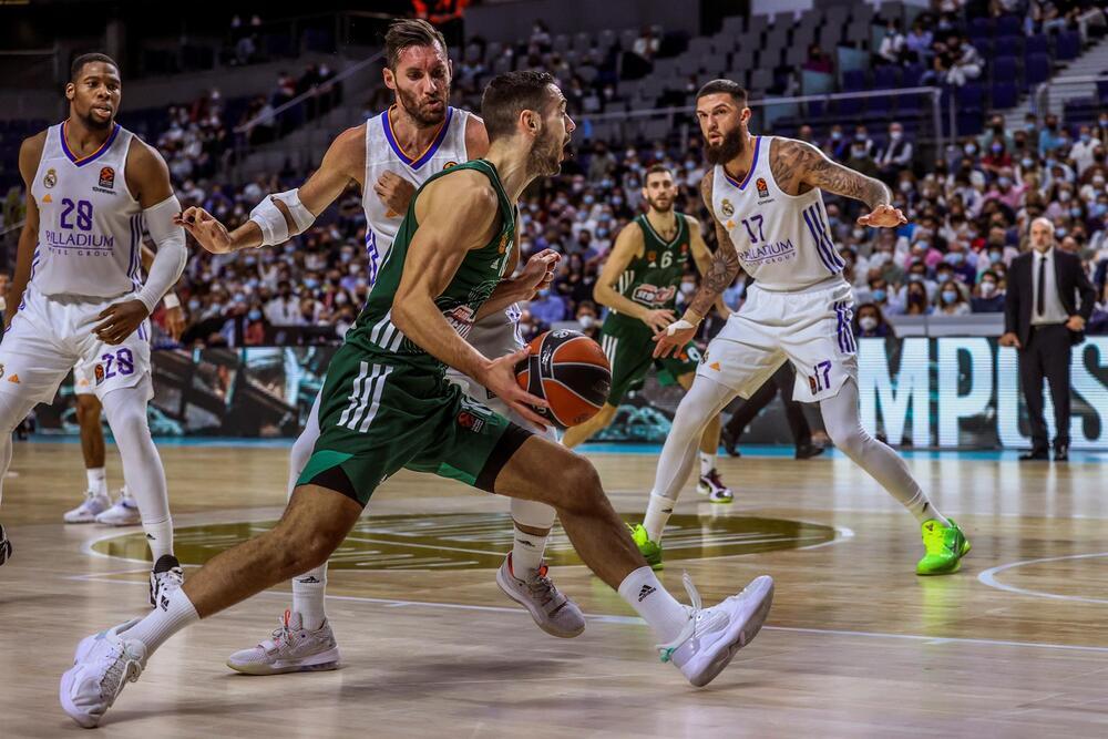 El Real Madrid engulle al Panathinaikos