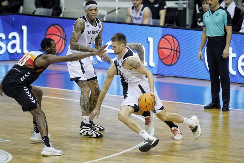 San Pablo Burgos vs VEF Riga, en el Coliseum.   / VALDIVIELSO