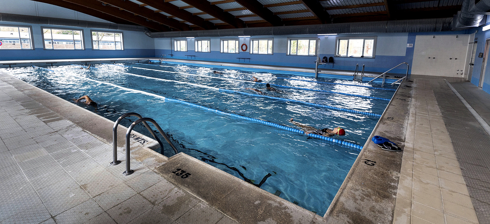  La piscina climatizada de Miranda no tiene las dimensiones adecuadas para competiciones y su aforo resulta muy reducido para la demanda existente. 