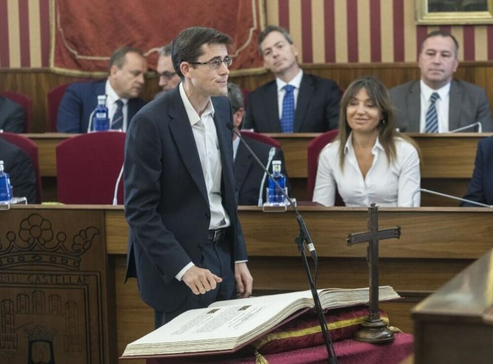 Rodríguez-Vigil, el día de la toma de posesión de su cargo como concejal del Ayuntamiento de Burgos. 
