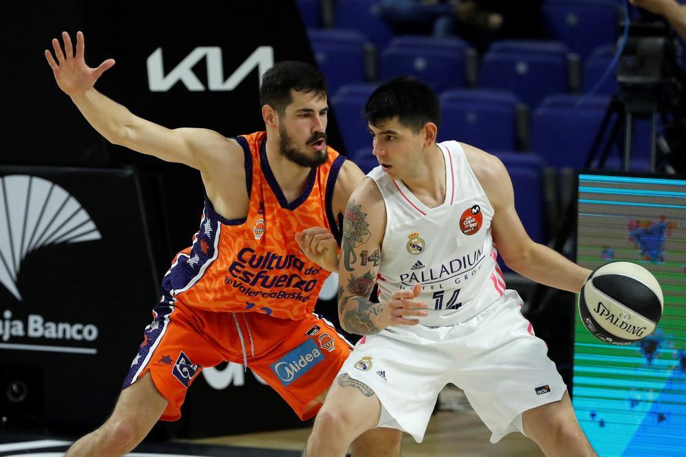 El Real Madrid tumba al Valencia Basket