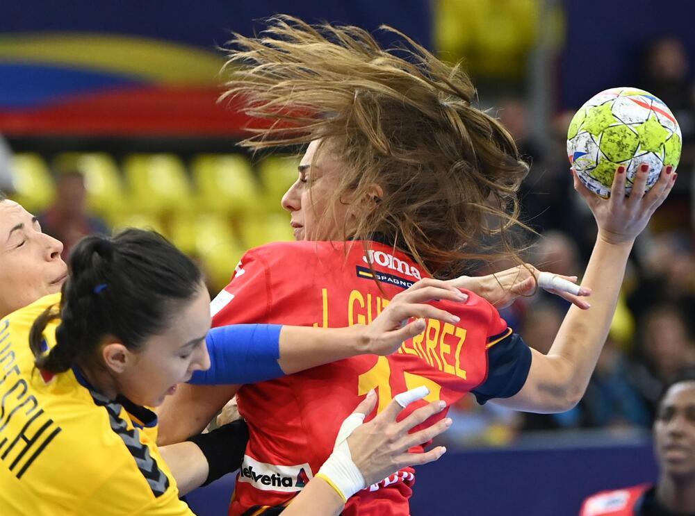 Un postrero gol de Bazaliu deja sin premio a las Guerreras