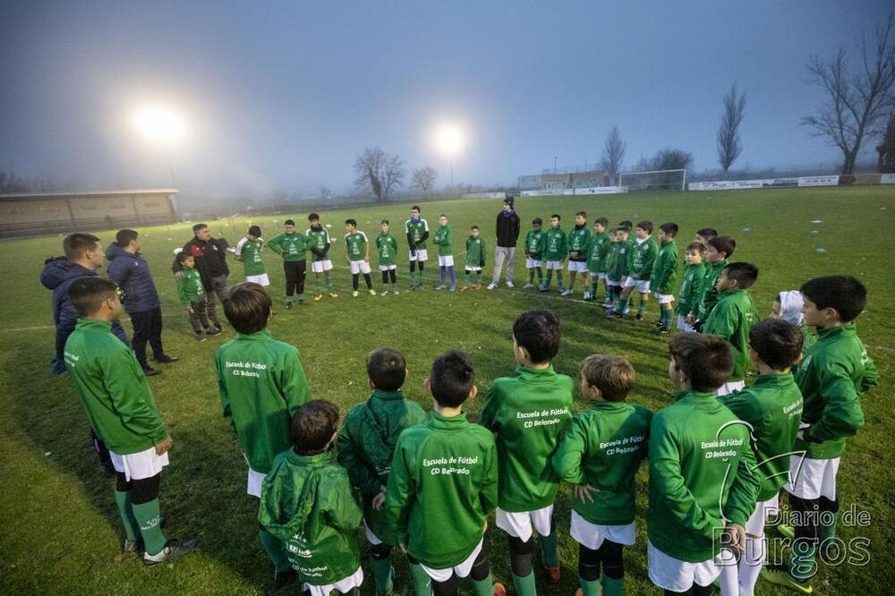 44 alumnos de entre 5 y 13 años integran la escuela de fútbol del Belorado.