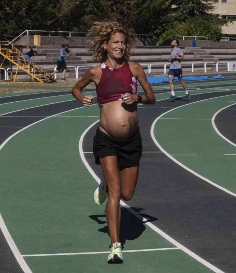 Jimena Martín ha compatibilizado el embarazo con el tartán hasta los ocho meses.