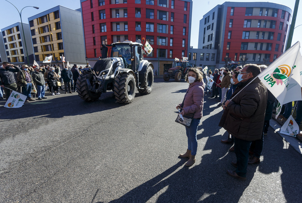 Tractorada por las calles de Burgos exigiendo 