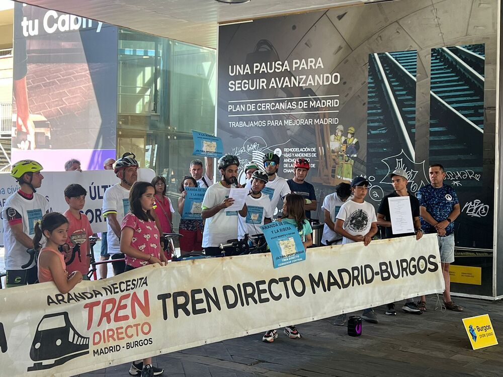 Los ciclistas llegan a Madrid con gritos de Aranda quiere tren