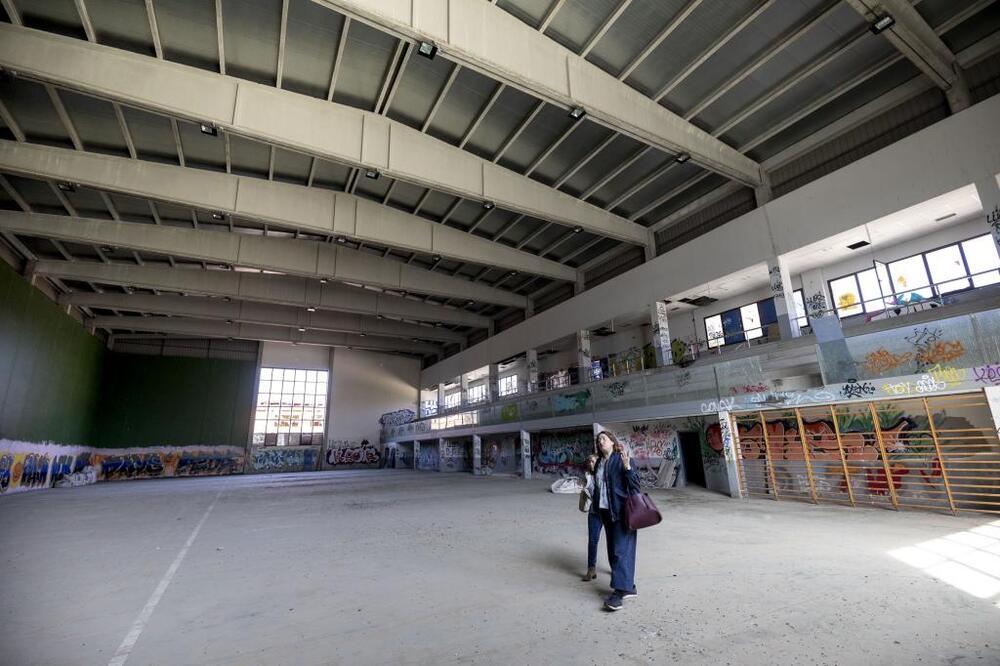 Interior del polideportivo, un ‘mastodóntico’ edificio de 1.800 metros cuadrados, excesivo para la población de Cardeñadijo.