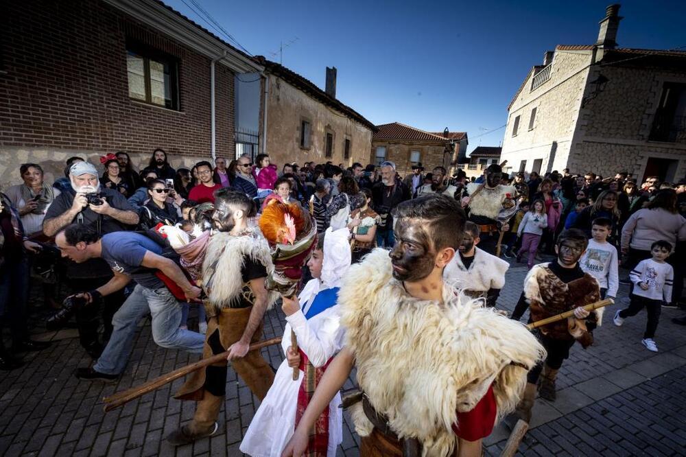 Los pueblos de Burgos se llenan de máscaras, música y meriendas por Carnaval