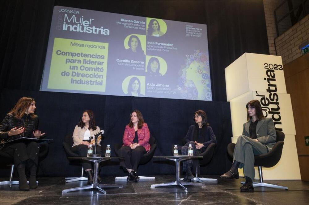 De i. a d., la moderadora Cristina Pérez Villegas, Blanca García (Gala), Inés Fernández (L’Oréal), Camille Greene (Campofrío Frescos) y Aída Jimeno (ITW). 