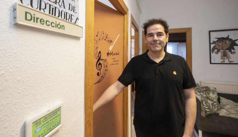 Juan Pedro Lozano (colegio Pons Sorolla): «Los mejor es el trabajo con los compañeros y las familias».