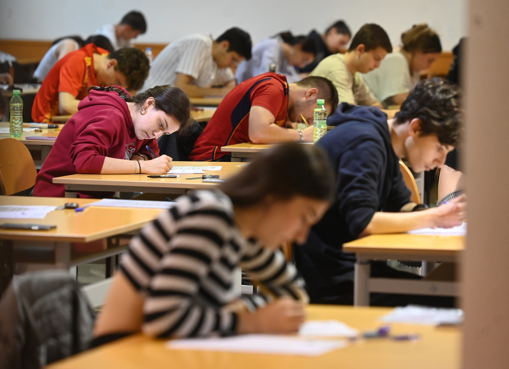Casi 1.700 estudiantes, de exámenes en Burgos. 