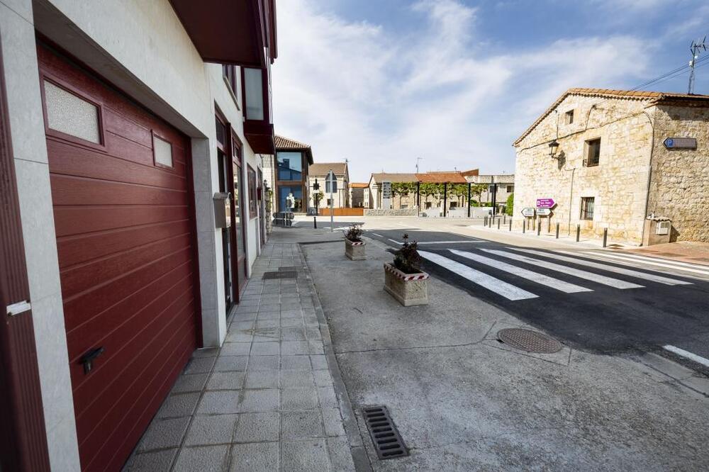 Carcedo de Burgos ejecutará dos aceras y un aparcamiento y desplazará el paso de cebra infractor