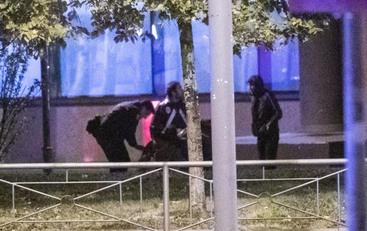 El hallazgo de una olla sospechosa de contener un explosivo en Burgos obligó este jueves a desalojar el centro comercial Camino de la Plata.