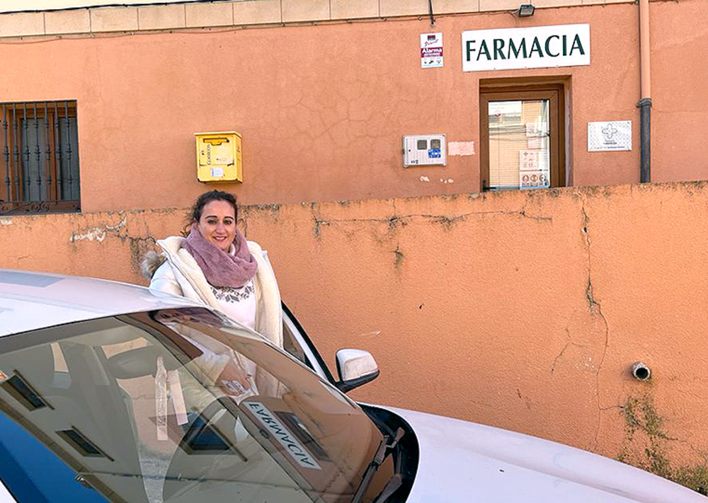 Pilar del Bosque, farmacéutica en Fuentecén.