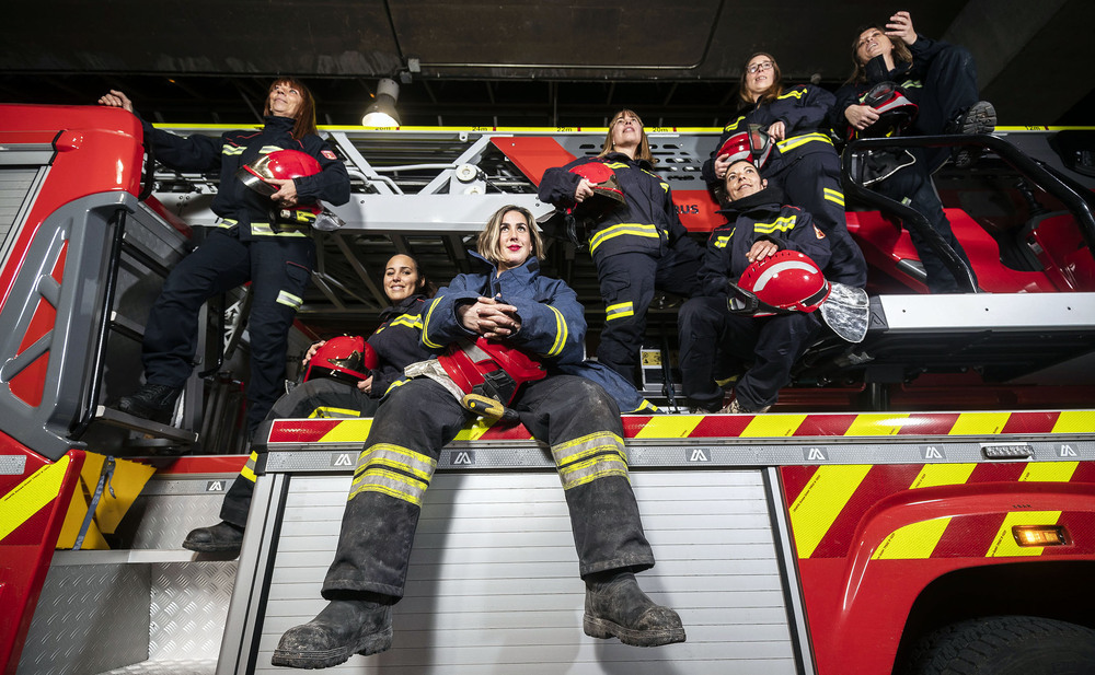 Voluntarias y sin complejos: 8 mujeres prestan servicio en los parques de bomberos de la Diputación