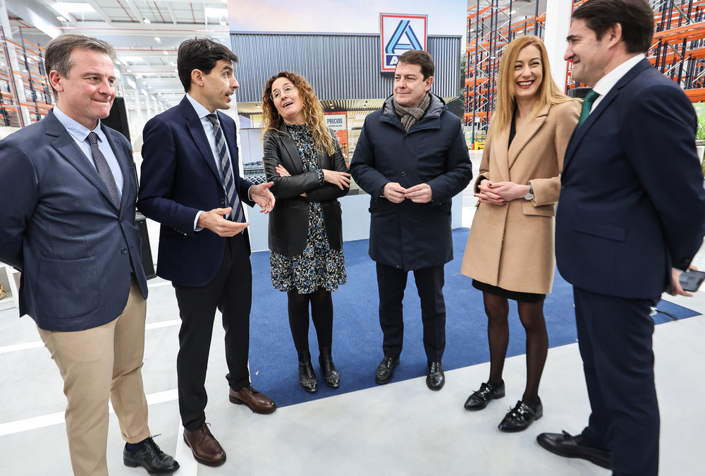 Visita del Presidente Mañueco a la nueva planta logística del ALDI en Miranda de Ebro.
