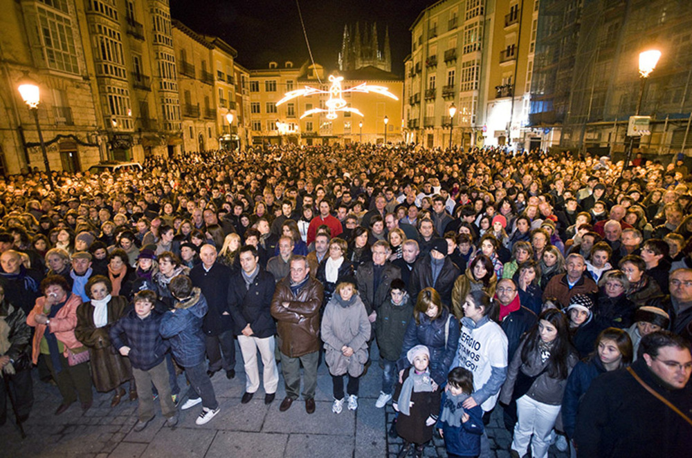 Multitudinaria manifestación tras la paliza a Sergio Izquierdo en 2010. 