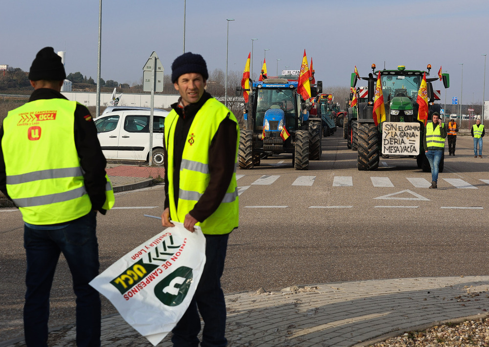 Los agricultores se concentraron en el polígono de Aranda.