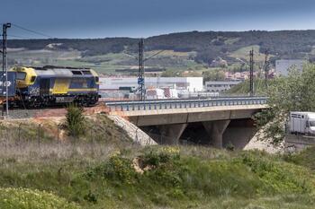Otro fallo en un puente sobre la línea del tren en Burgos