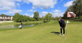 Se vende el campo de golf de Villarías por 1,5 millones
