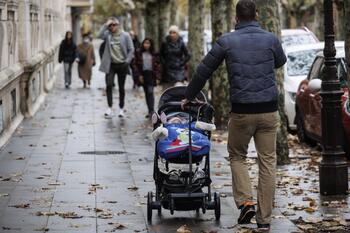 Suben los nacimientos en Burgos; las muertes aún los duplican