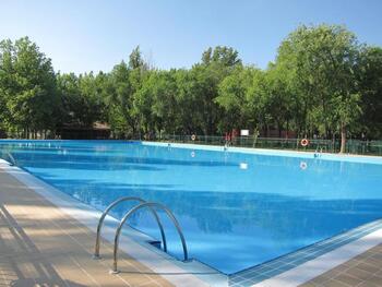 Las piscinas de la Ribera cierran con cifras récord