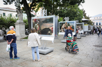 Cincuenta cuadros del Prado se dejan tocar junto al Espolón