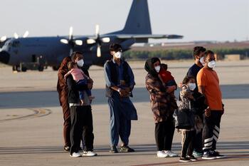 España inicia una nueva operación para evacuar a más afganos