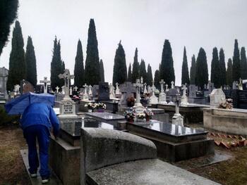 Quejas por el descuido del cementerio, que suma 3 operarios