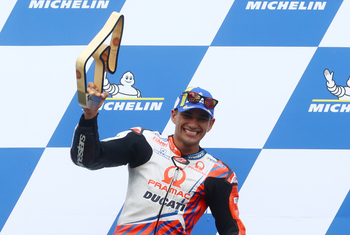 Un arrollador Jorge Martín gana su primera carrera en MotoGP