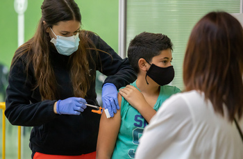 Lucas apuesta por vacunódromos para inmunizar a los niños