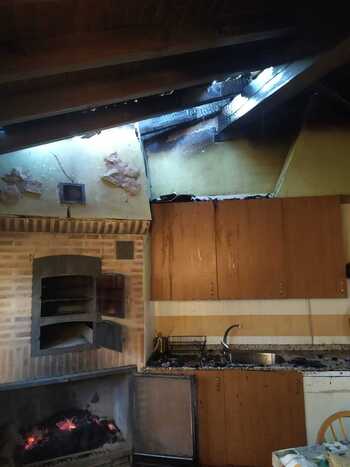 Susto en Anguix tras arder el merendero de una casa rural